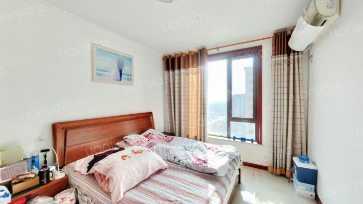 精装修 样板间F户型 东户 明卫 高楼层 位置前后不挡-卧室C