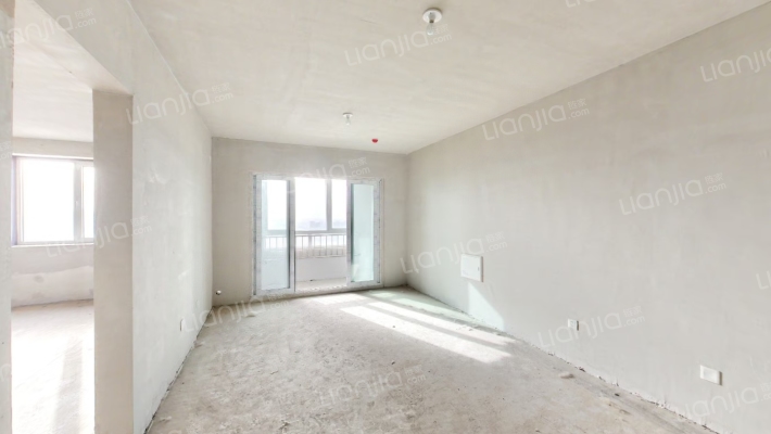 配套齐全，采光无遮挡，毛坯 现房 即买即装修-客厅