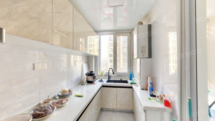 好位置   一梯两户电梯洋房  户型方正  精装修-厨房