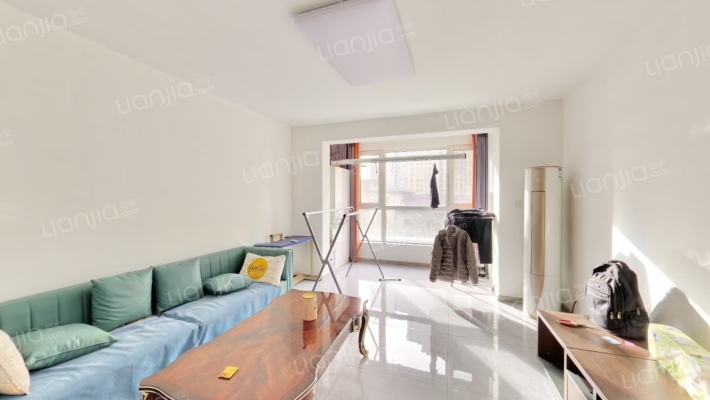 好位置   一梯两户电梯洋房  户型方正  精装修-客厅