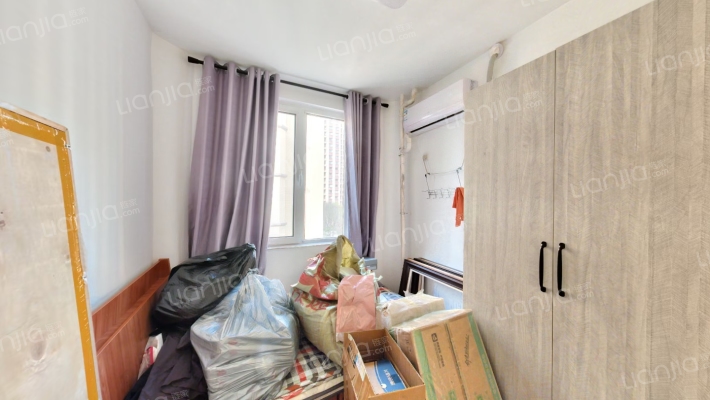 好位置   一梯两户电梯洋房  户型方正  精装修-卧室C