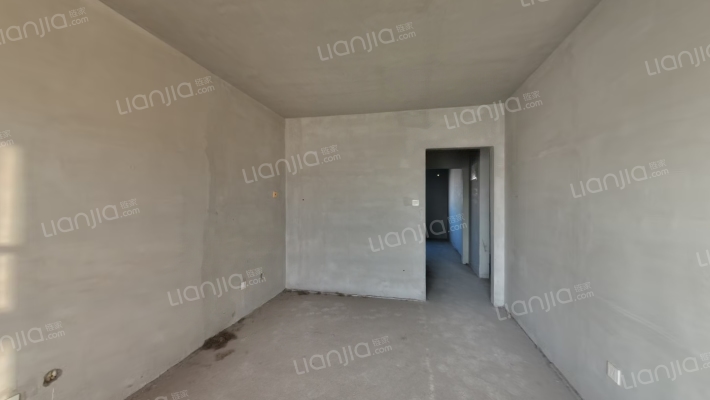 此房到26年六月满五唯一，毛坯，采光好，视野好-卧室B