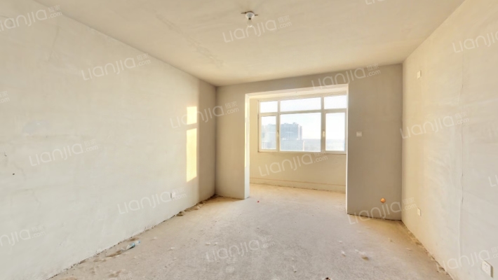 此房到26年六月满五唯一，毛坯，采光好，视野好-客厅