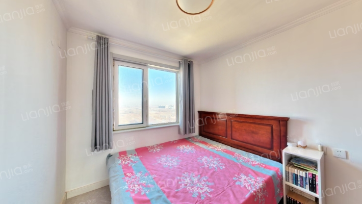 精装修 南北通透 三居室 采光充足-卧室B