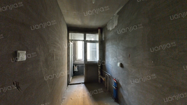 小区在华阳路北德信公园旁，房龄新，社区人车分流-厨房