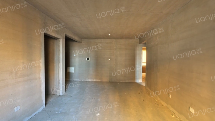 小区在华阳路北德信公园旁，房龄新，社区人车分流-客厅