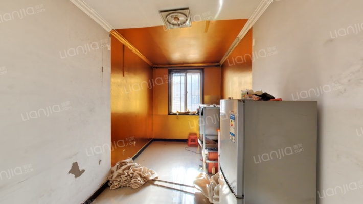 德远云璟西侧 板楼大社区 三阳户型 中间楼层-卧室B