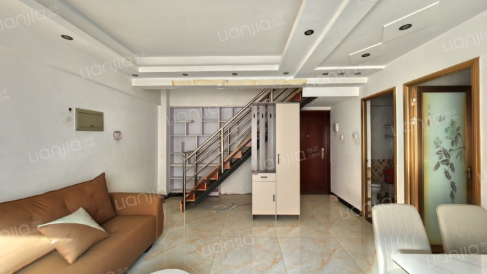 冠云路宏远景园跃层动静分区电梯洋房税费低-客厅