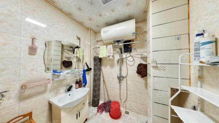 宜家旺商场，槐林菜市场，中医院，交通便利购物方便-卫生间