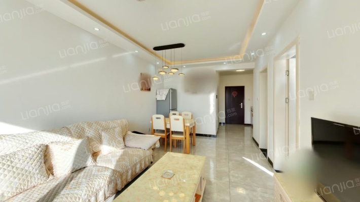 业主急售精装两居，拎包入住，房本满二-客厅