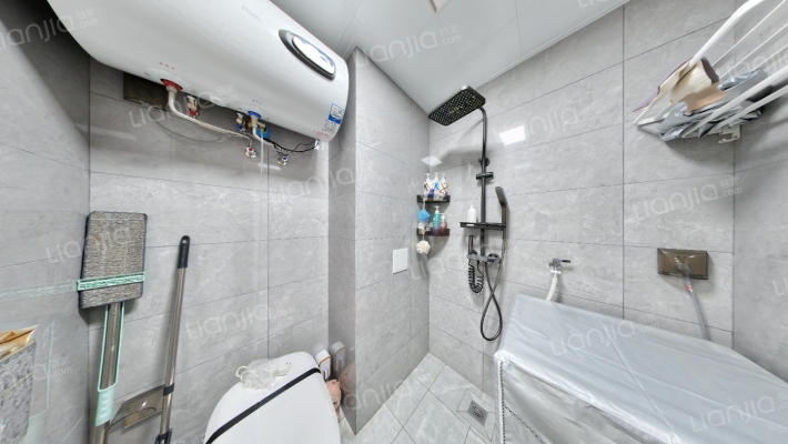 樾府国际 精装两居 南北通透  全天采光 随时看房-卫生间