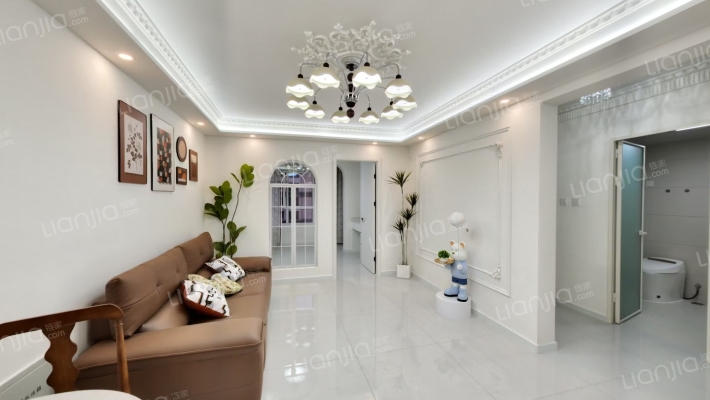 此房是中高楼层采光视野都很好 ，精装修一天没住-客厅