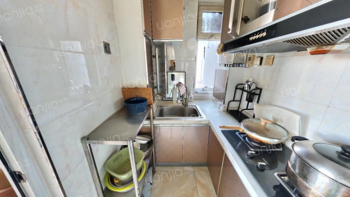 带装修拎包入住，户型方正，房本满五，正规一居-厨房