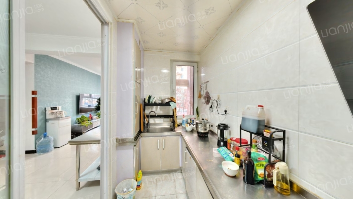 水岸花城96平精装两居46万 带家具电 拎包住-厨房