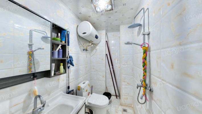 水岸花城96平精装两居46万 带家具电 拎包住-卫生间