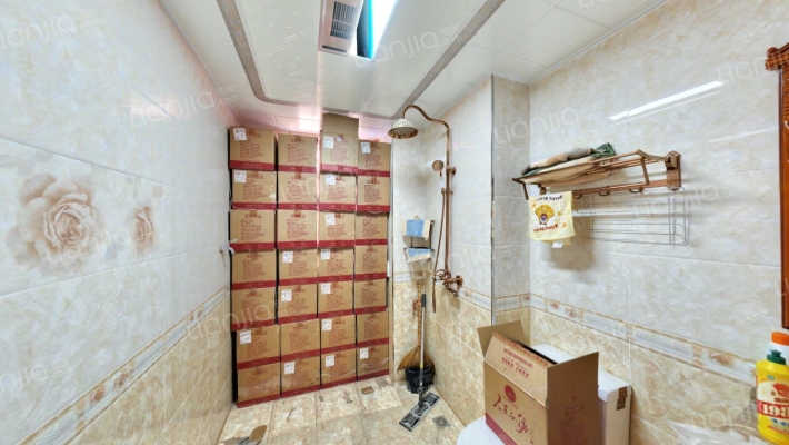 精装中式装修 全明格局 采光充足 看房随时-卫生间