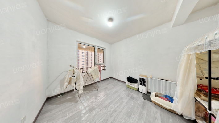 德信御府中高层两居，毛坯满二年，-卧室B