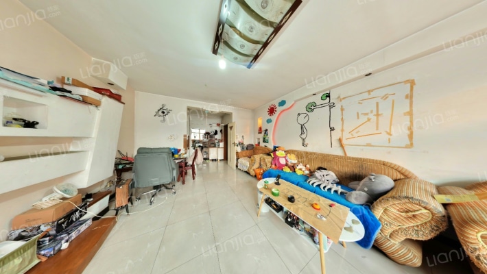 此房板楼，中间楼层，房本满二。-客厅