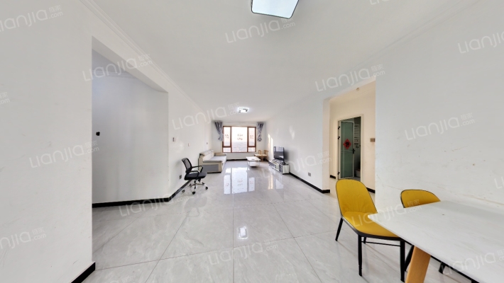 高铁新干线南北通透三居，楼层好，位置好-客厅