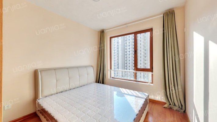 诚意出售 中间好楼层 采光视野好 价格可小议-卧室B