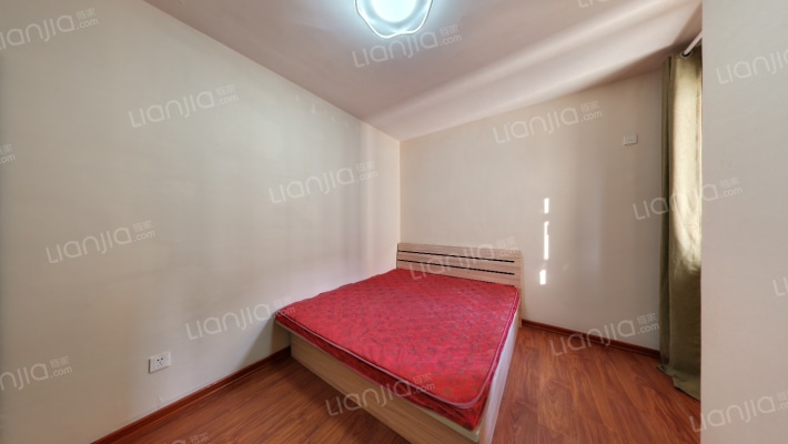 诚意出售 中间好楼层 采光视野好 价格可小议-卧室A