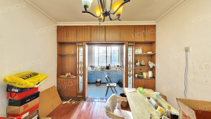 燕赵花园南北通透大四居，业主诚心出售-餐厅