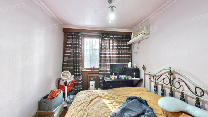 燕赵花园南北通透大四居，业主诚心出售-卧室A