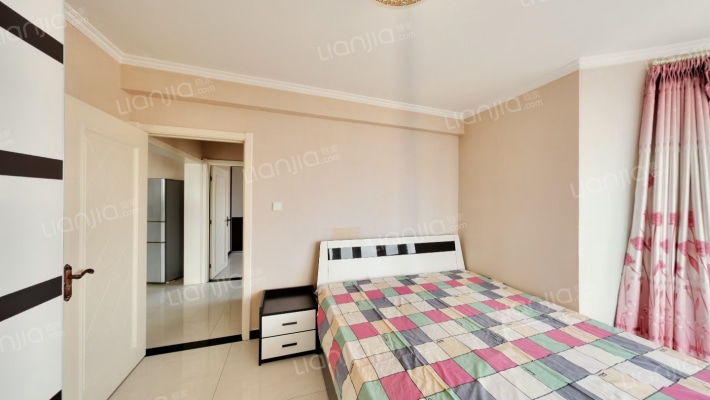 两居 高楼层 采光好 视野好 环境好-卧室A