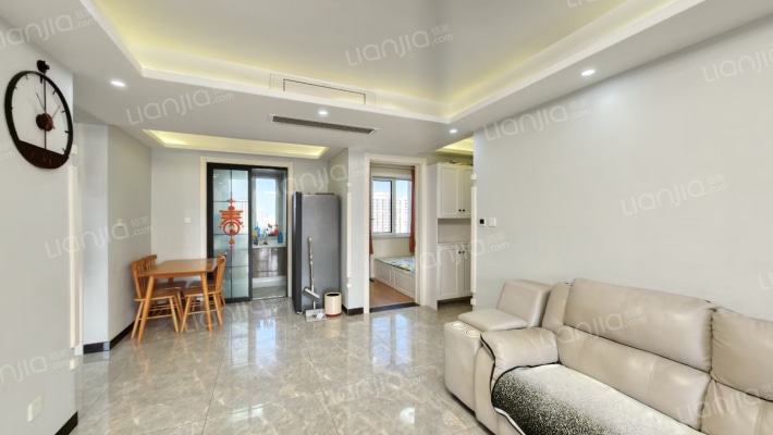 大金全屋空调 楼位好 采光足 狮子城北区南北通透三居-客厅