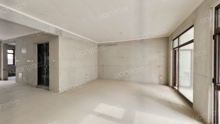 凤麟府169＋30平好楼层价格可谈-客厅