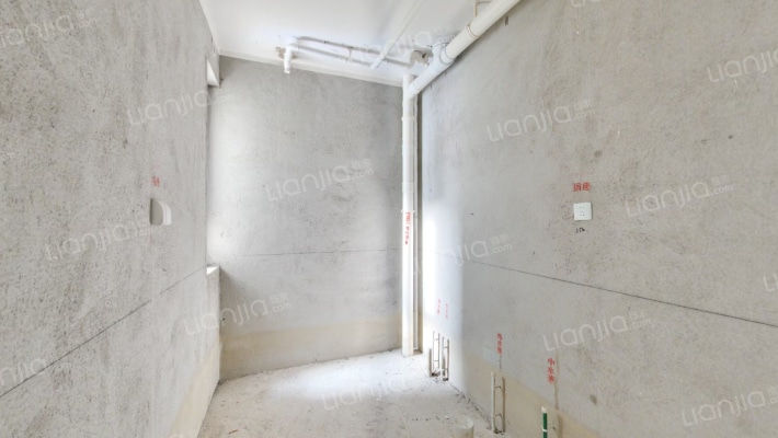 凤麟府169＋30平好楼层价格可谈-卫生间A