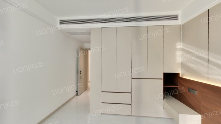 一梯两户电梯洋房南北通透三居室，品牌装修，品牌家电-卧室C