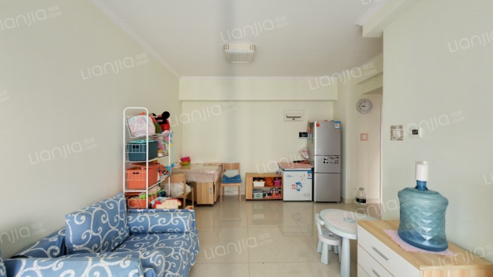 钻石东边两居室，中间好楼层，采光好-客厅