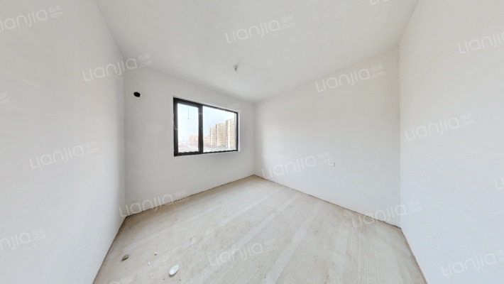 诚意出售毛坯四叶草户型。双明卫，中间好楼层，-卧室A