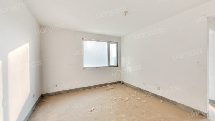 华阳路全阳两居80平45万满五唯一税费低-客厅