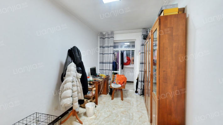 范阳路单位房大平层中间楼层业主急售-卧室C