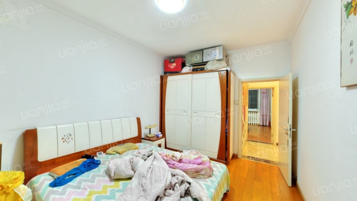 范阳路单位房大平层中间楼层业主急售-卧室B