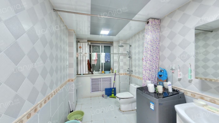 范阳路单位房大平层中间楼层业主急售-卫生间