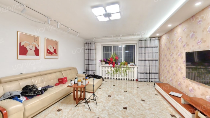 范阳路单位房大平层中间楼层业主急售-客厅