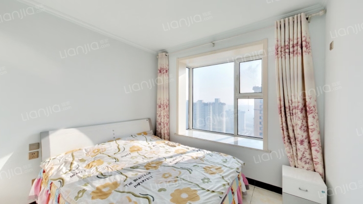 香邑溪谷南北通透三居 全明格局 房本满-卧室C