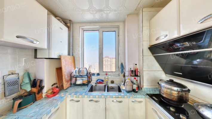 香邑溪谷南北通透三居 全明格局 房本满-厨房