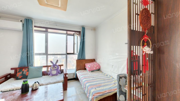 此房满二，自住装修，采光好视野好。看房方便-客厅