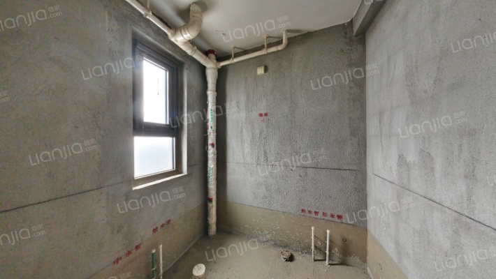 华阳东路 保利物业 南北通透 集中供暖 天伦湾三居出售-卫生间