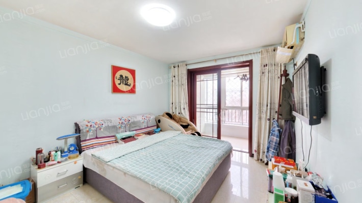 此房满此房满五年， 南北通透三室二厅，板楼公摊小-卧室A