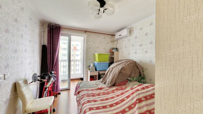 朝阳两居 楼层好 房本满五不唯一，采光好 可看房-卧室B