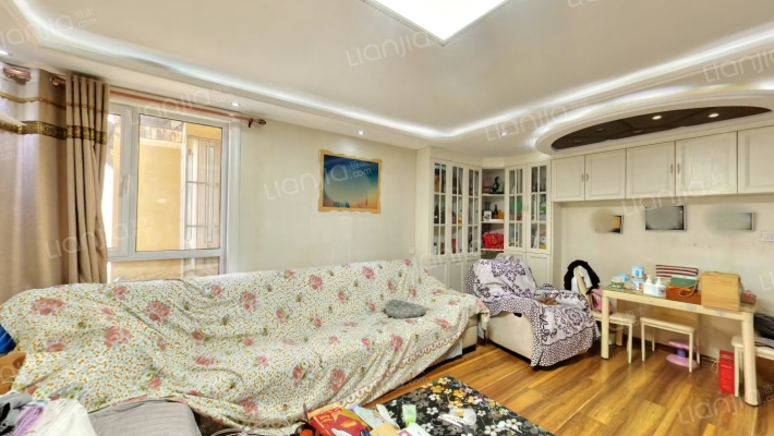 朝阳两居 楼层好 房本满五不唯一，采光好 可看房-餐厅