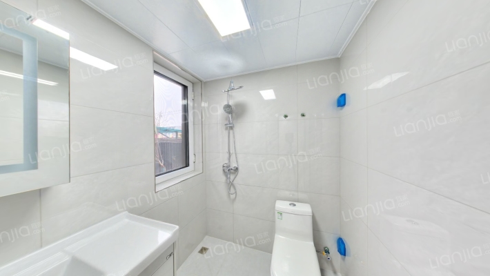 香邑溪谷洋房 下跃，边户，大院子，带装修-卫生间