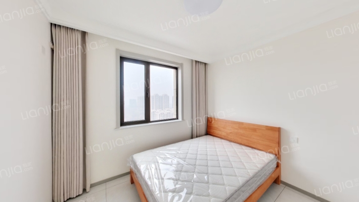 高铁新干线南北通透的户型， 中高楼层 主卧客厅朝南-卧室B