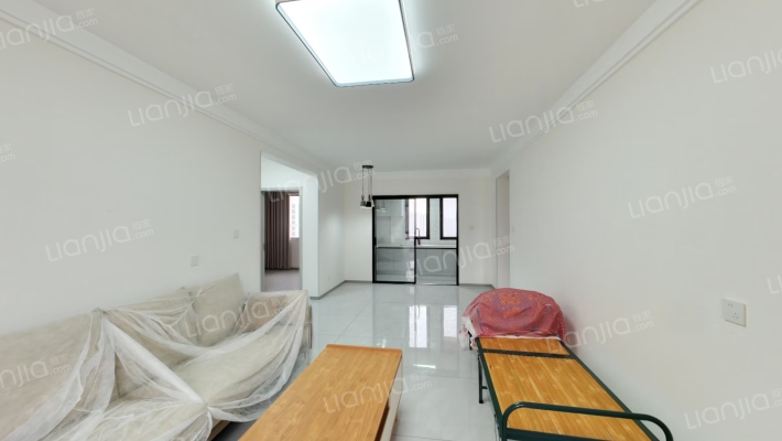 高铁新干线南北通透的户型， 中高楼层 主卧客厅朝南-客厅