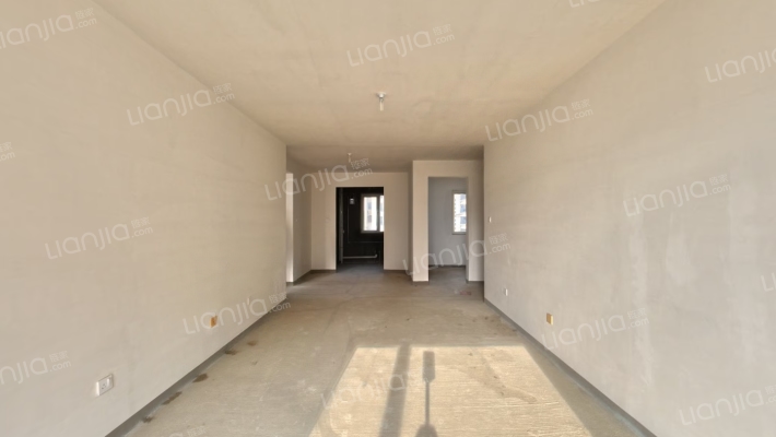 全明户型 南北通透 俯瞰整个小区 诚意出售-客厅